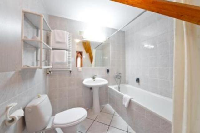 标准三人间, Panorama