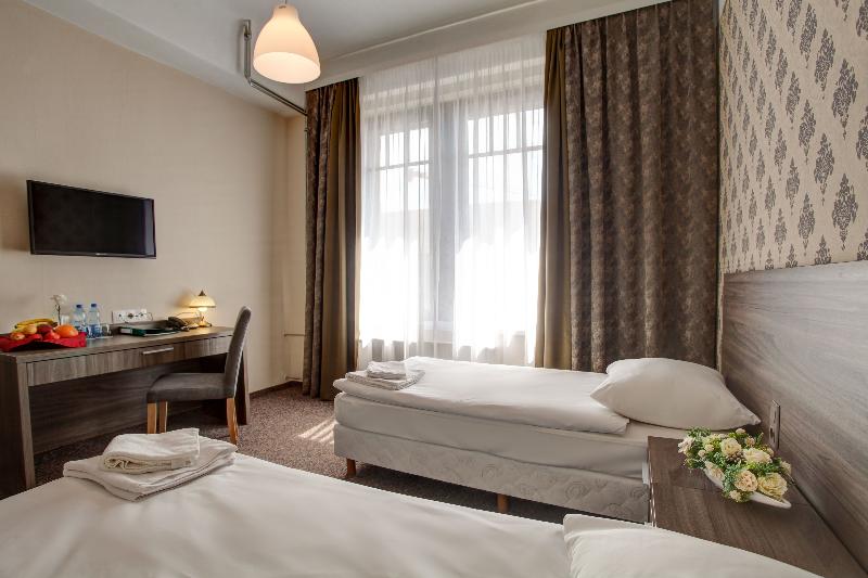 高级大房间, Polonia Centrum