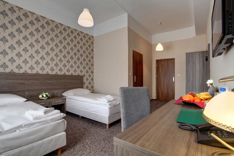 高级大房间, Polonia Centrum