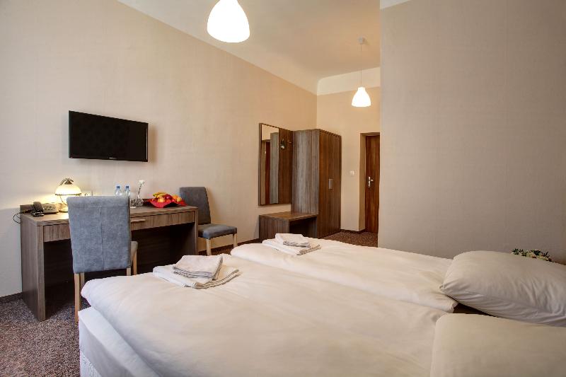 高级大房间, Polonia Centrum