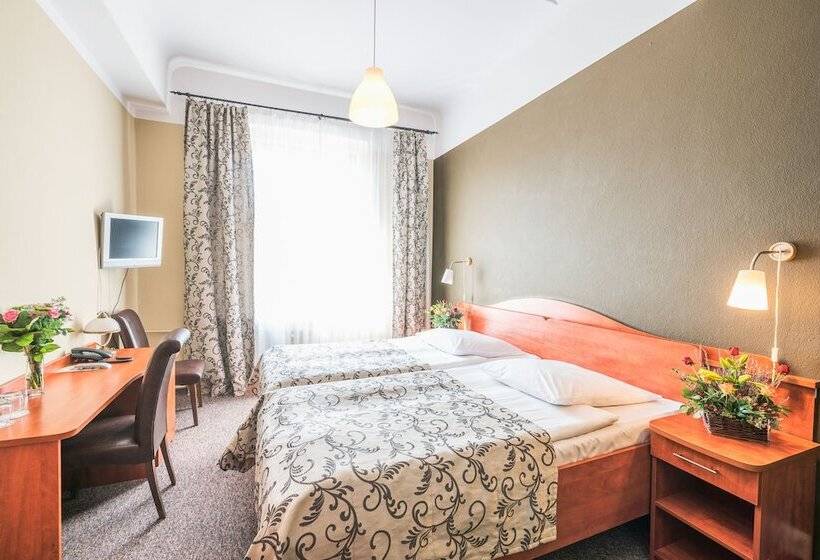 标准间, Polonia Centrum