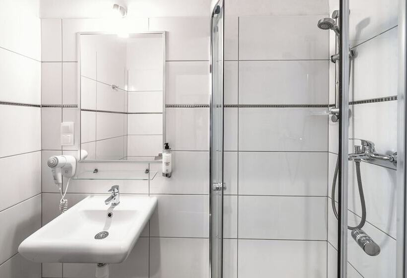 高级大房间, Polonia Centrum