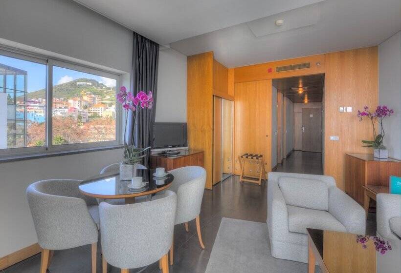 سوئیت پریمیوم با چشمانداز دریا, Vidamar Resort Hotel Madeira
