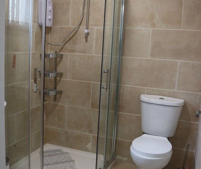 غرفة قياسية, Moorside Lodge