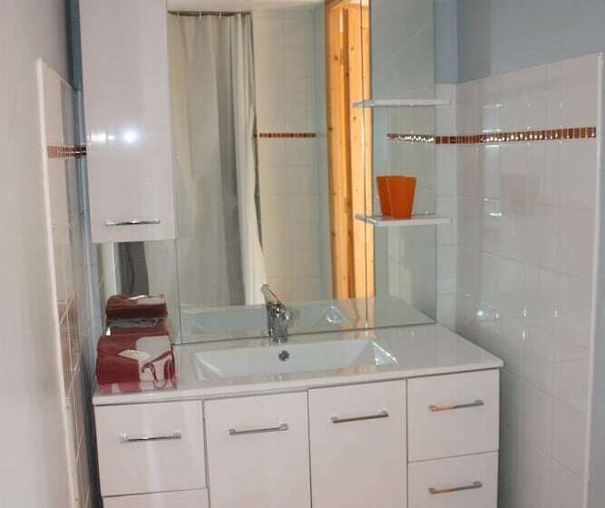 标准工作室, Presbytere De Jonquiere