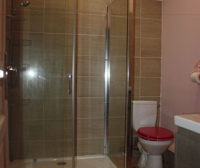 标准间, Presbytere De Jonquiere