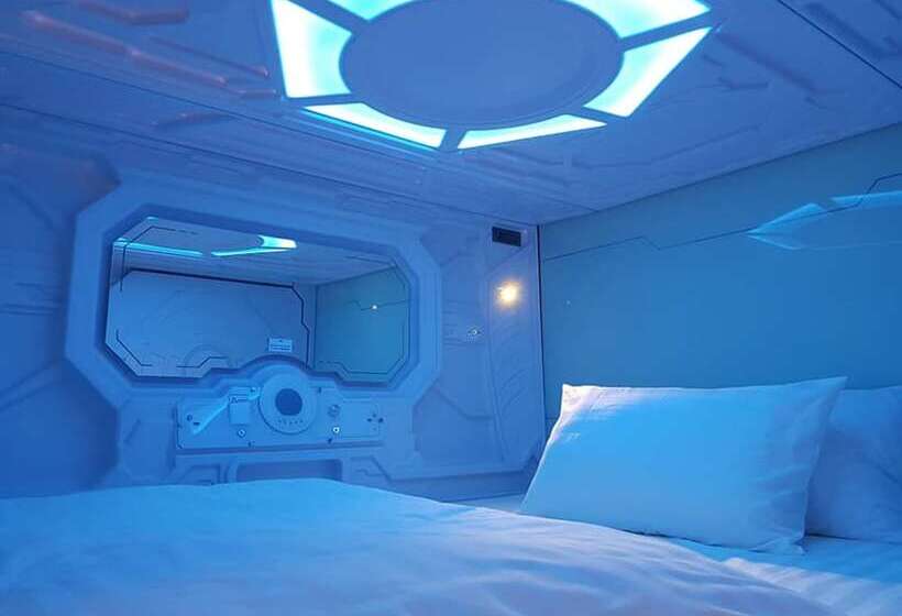 Capsule, Avagard Capsule Hotel   Suvarnabhumi Airport