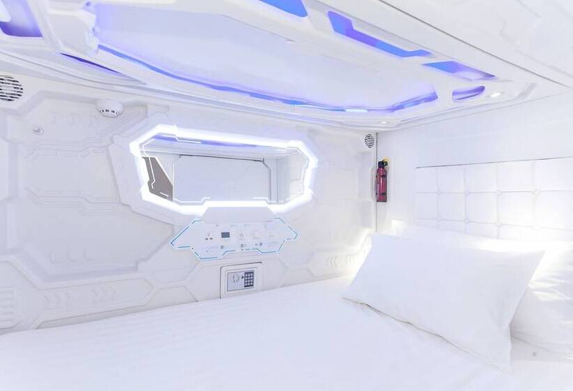 Capsule, Avagard Capsule Hotel   Suvarnabhumi Airport