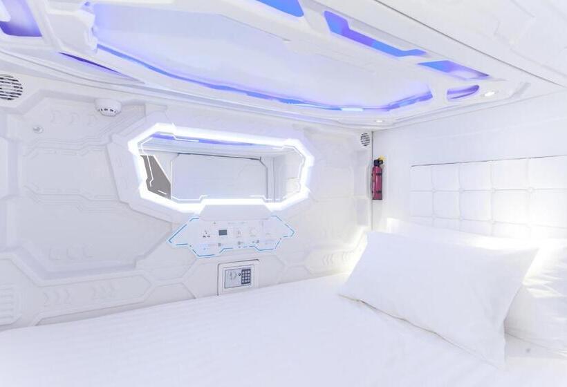 Capsule, Avagard Capsule Hotel   Suvarnabhumi Airport