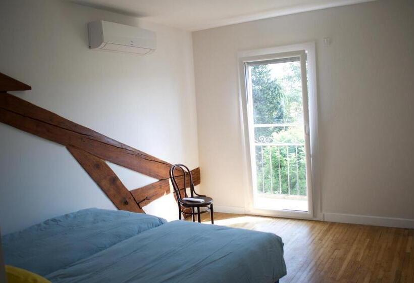 اتاق استاندارد با چشم‌انداز باغ, Art Home Bnb