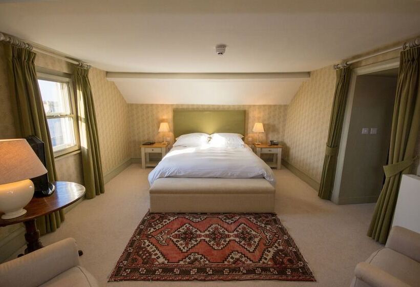 スイート, Collingwood Arms