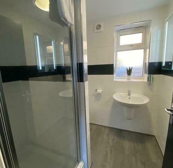 デラックススタジオ, Crows