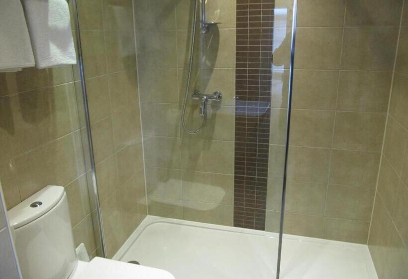 高级客房, Brigstock House