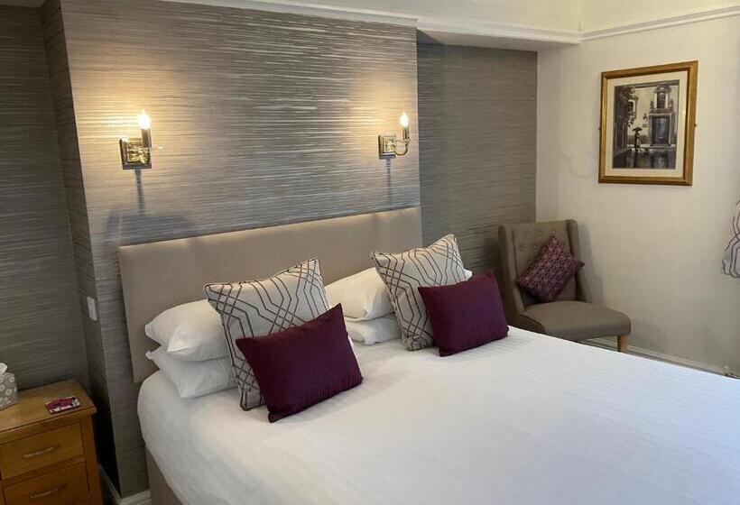 高级客房, Brigstock House