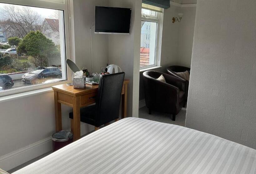 套房, Brigstock House