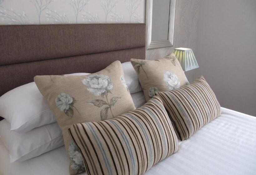 套房, Brigstock House