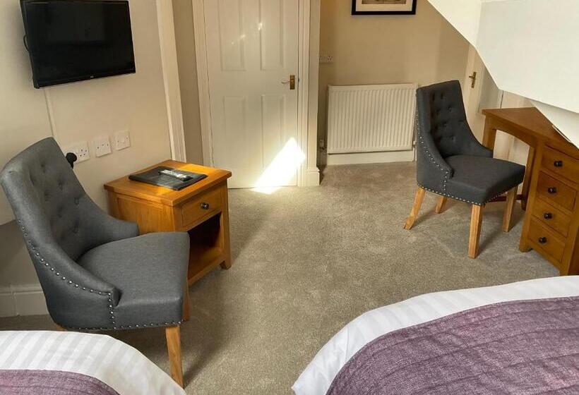 标准间, Brigstock House