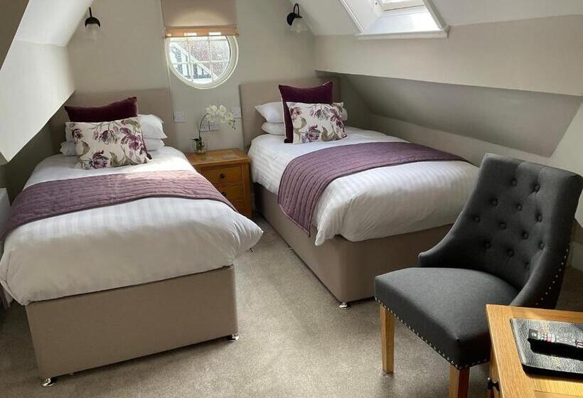 标准间, Brigstock House