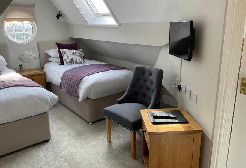 标准间, Brigstock House