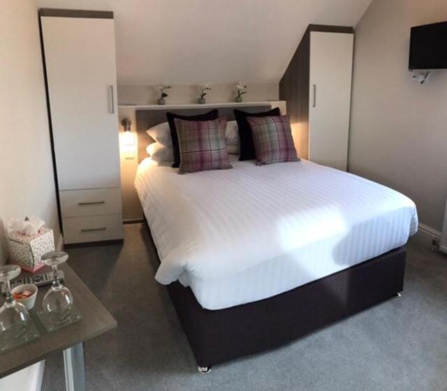 套房, Brigstock House