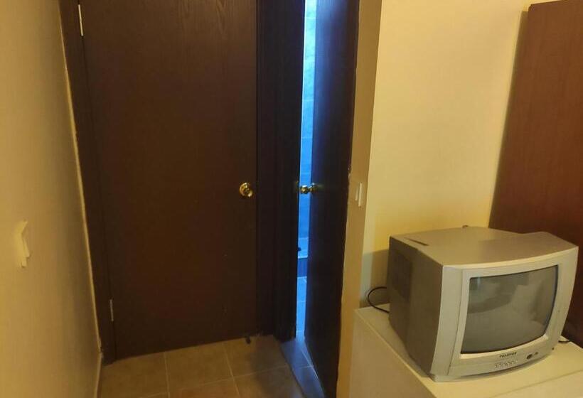 اتاق استاندارد سه نفره, şah Otel