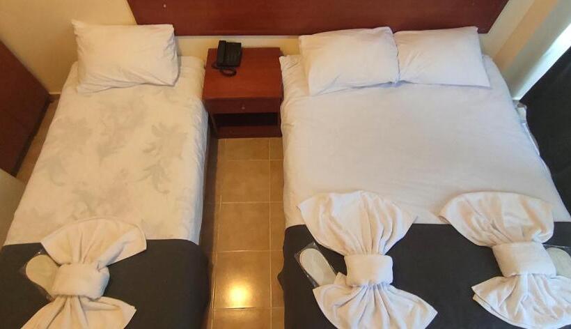 اتاق استاندارد سه نفره, şah Otel