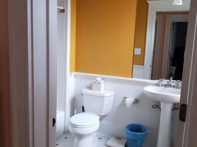 디럭스 룸, The Peach House