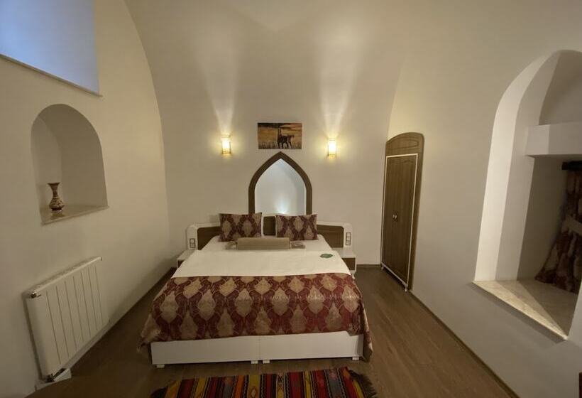 اتاق استاندارد سه نفره, Behrampaşa Otel &cafe &restaurant