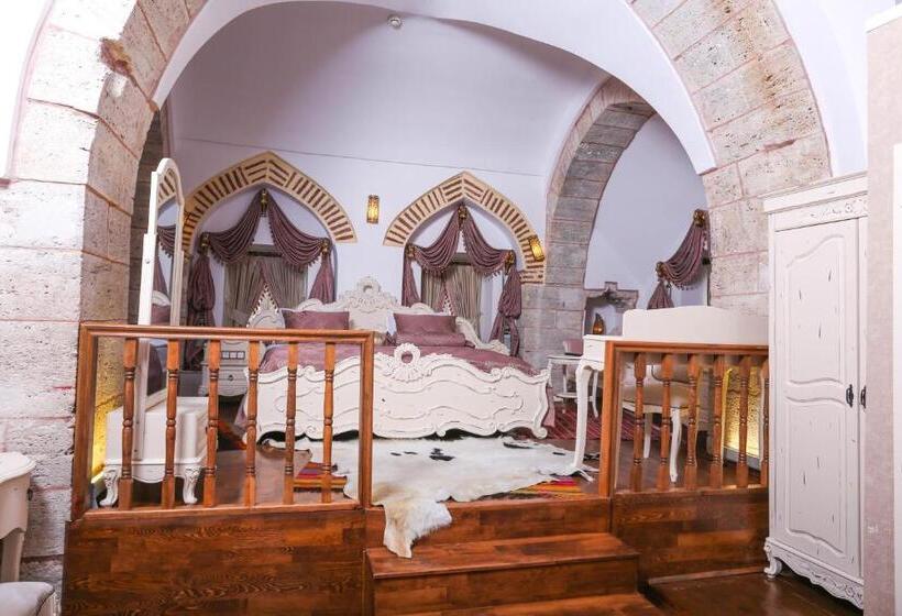 اتاق لوکس با تخت بزرگ, Behrampaşa Otel &cafe &restaurant