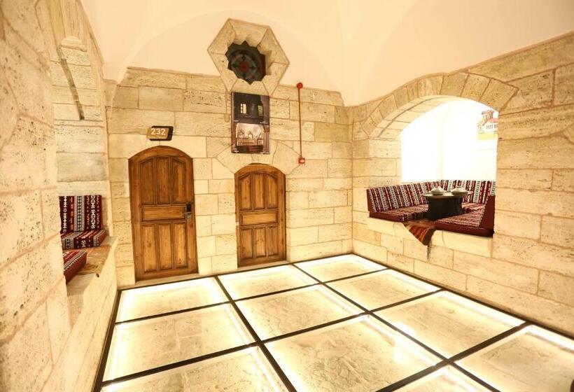 اتاق لوکس با تخت بزرگ, Behrampaşa Otel &cafe &restaurant