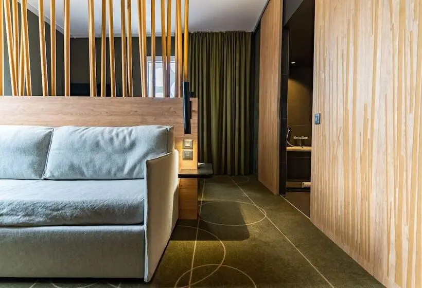 سوئیت جونیور با تخت بزرگ, Belaroïa Montpellier Centre Saint Roch