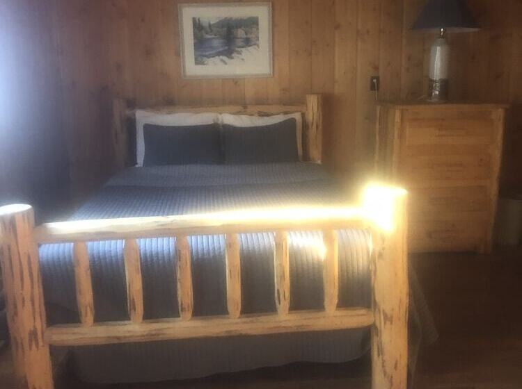 Номер Классика Двуспальная Кровать, Riverside Lodge & Retreat