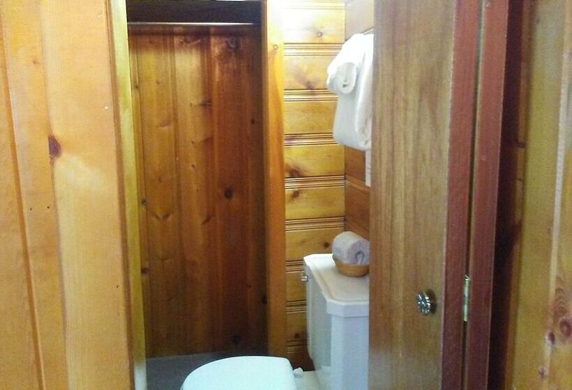 غرفة قياسية سرير مزدوج, Riverside Lodge & Retreat