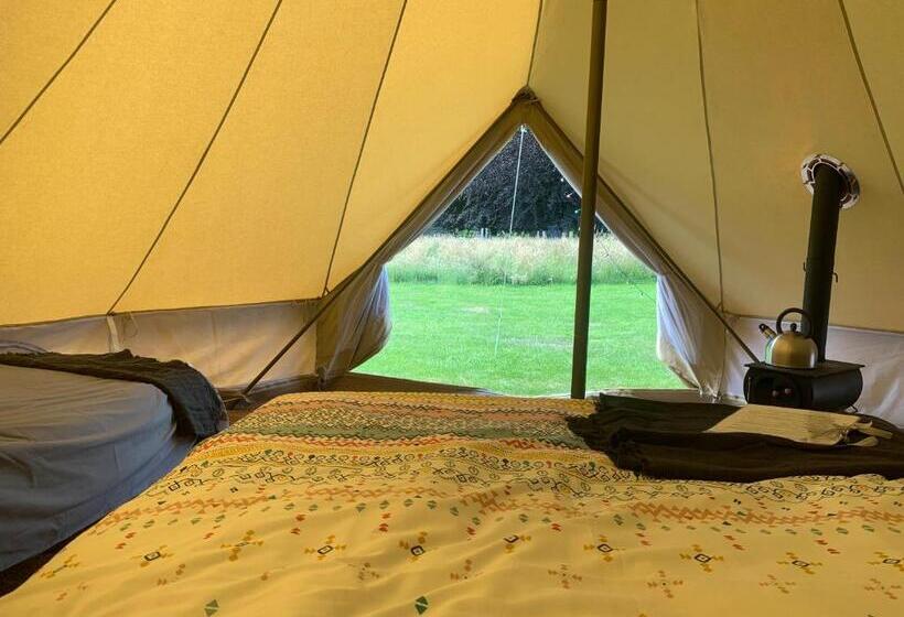 Standard Tent, Sindles Farm