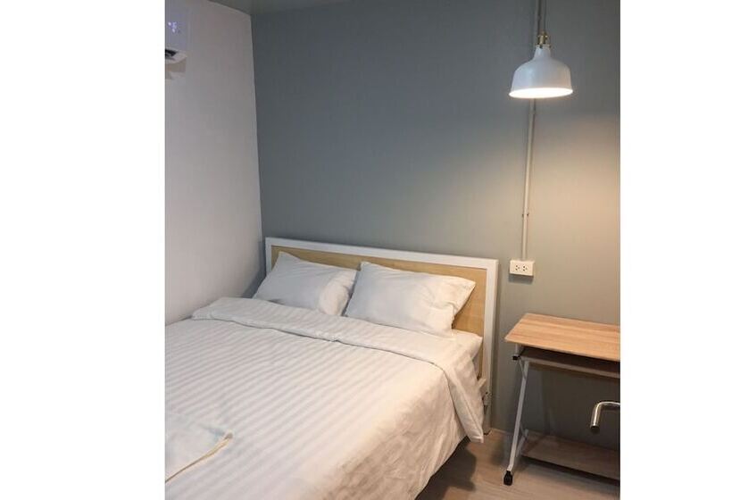 اتاق استاندارد, Local Time Bangkok   Hostel