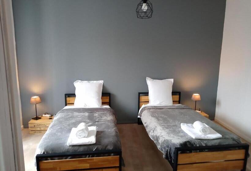 סוויטה משפחתית, A Deux Pas Du Rheby