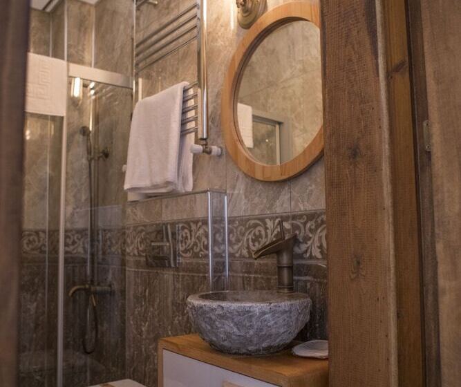 اتاق اکونومی یک تخته, Bayezi̇d Han Konak