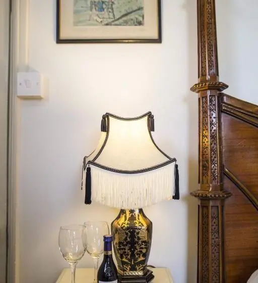 スタンダードルーム, Grosvenor Villa