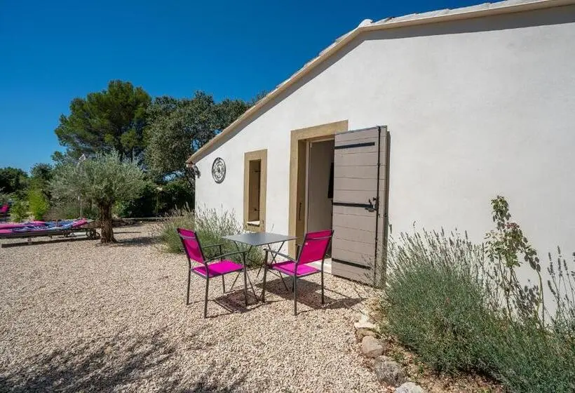 キングサイズベッドのスタンダードルーム, Mas La Chêneraie Lourmarin Au Calme, à 10 Mn Du Centre Ville à Pied