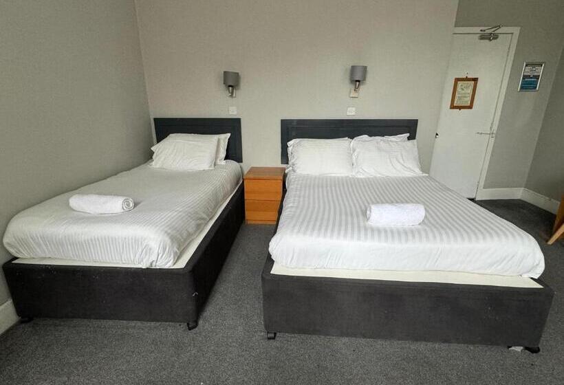 Номер Стандарт Трехместный, Citi Hotel Aberdeen