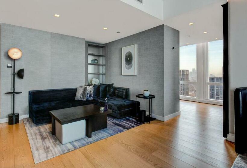 سوییت جونیور لوکس, Equinox Hotel Hudson Yards New York City