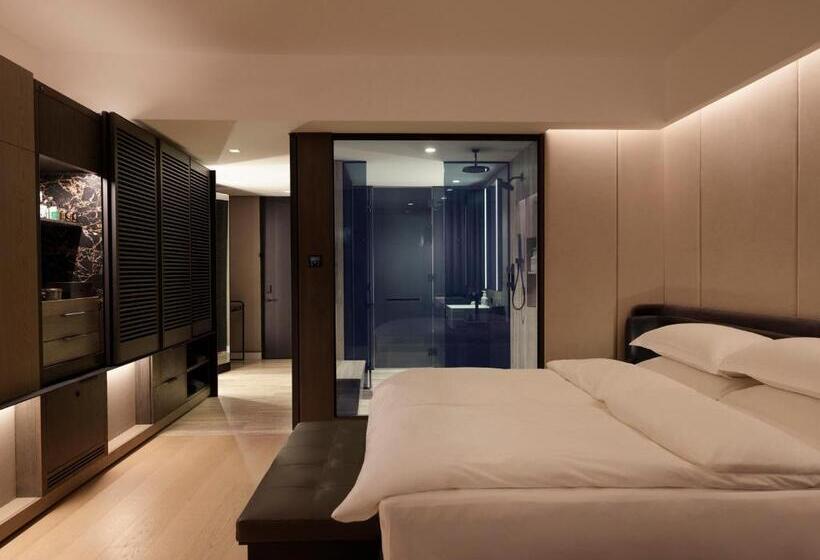 전망 디럭스룸 킹침대, Equinox Hotel Hudson Yards New York City