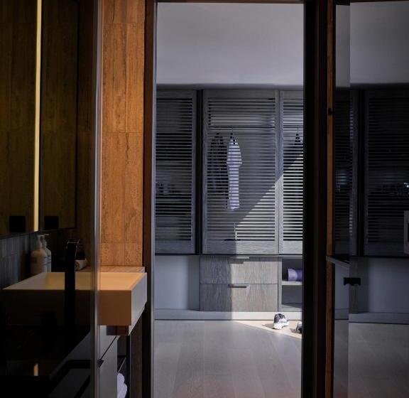 전망 디럭스룸 킹침대, Equinox Hotel Hudson Yards New York City