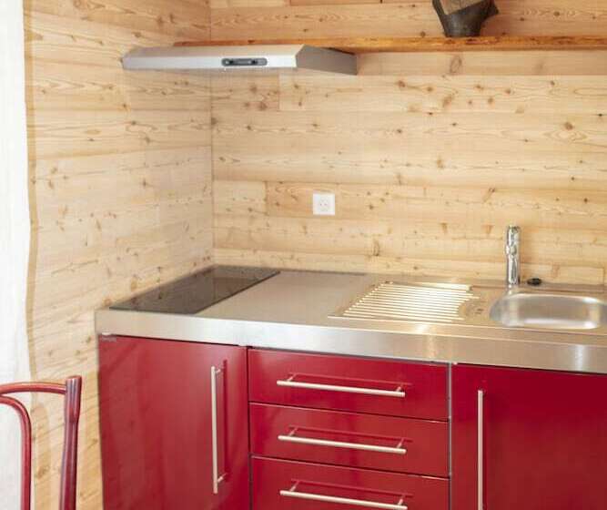 חדר קומפורט לשלושה, Relais Des Alpes