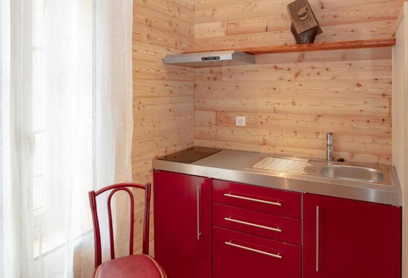 חדר קומפורט לשלושה, Relais Des Alpes