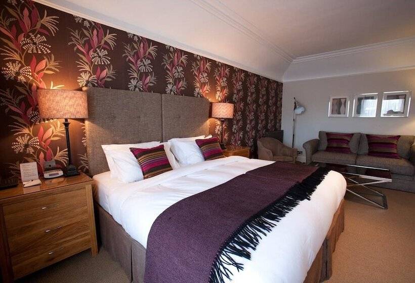 חדר סופריור, The Townhouse