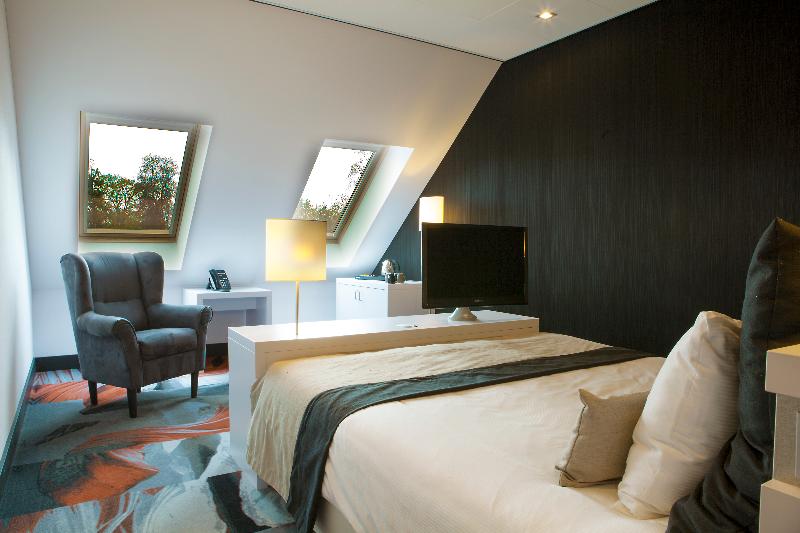 חדר סופריור, The Townhouse