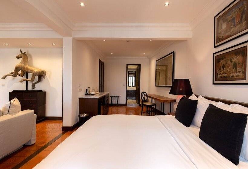 Президентский Люкс, The Bridge An Eclectic Luxotel