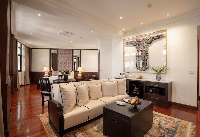 Люкс, The Bridge An Eclectic Luxotel