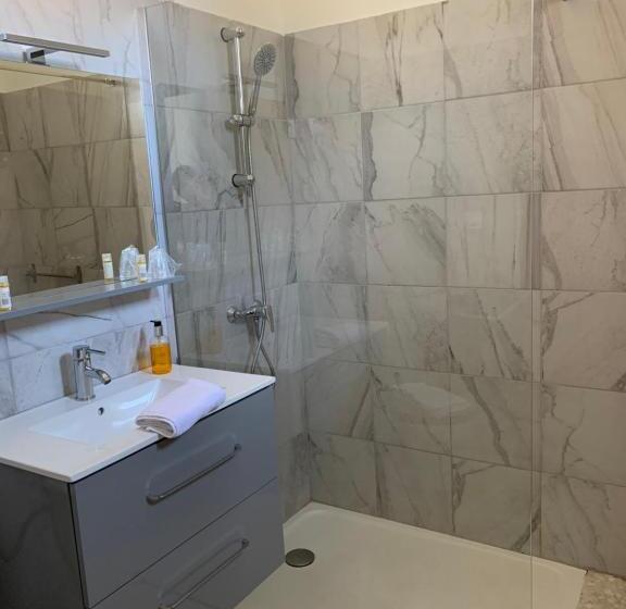 חדר סטנדרט עם מיטת קינג, Hôtel Restaurant La Plage